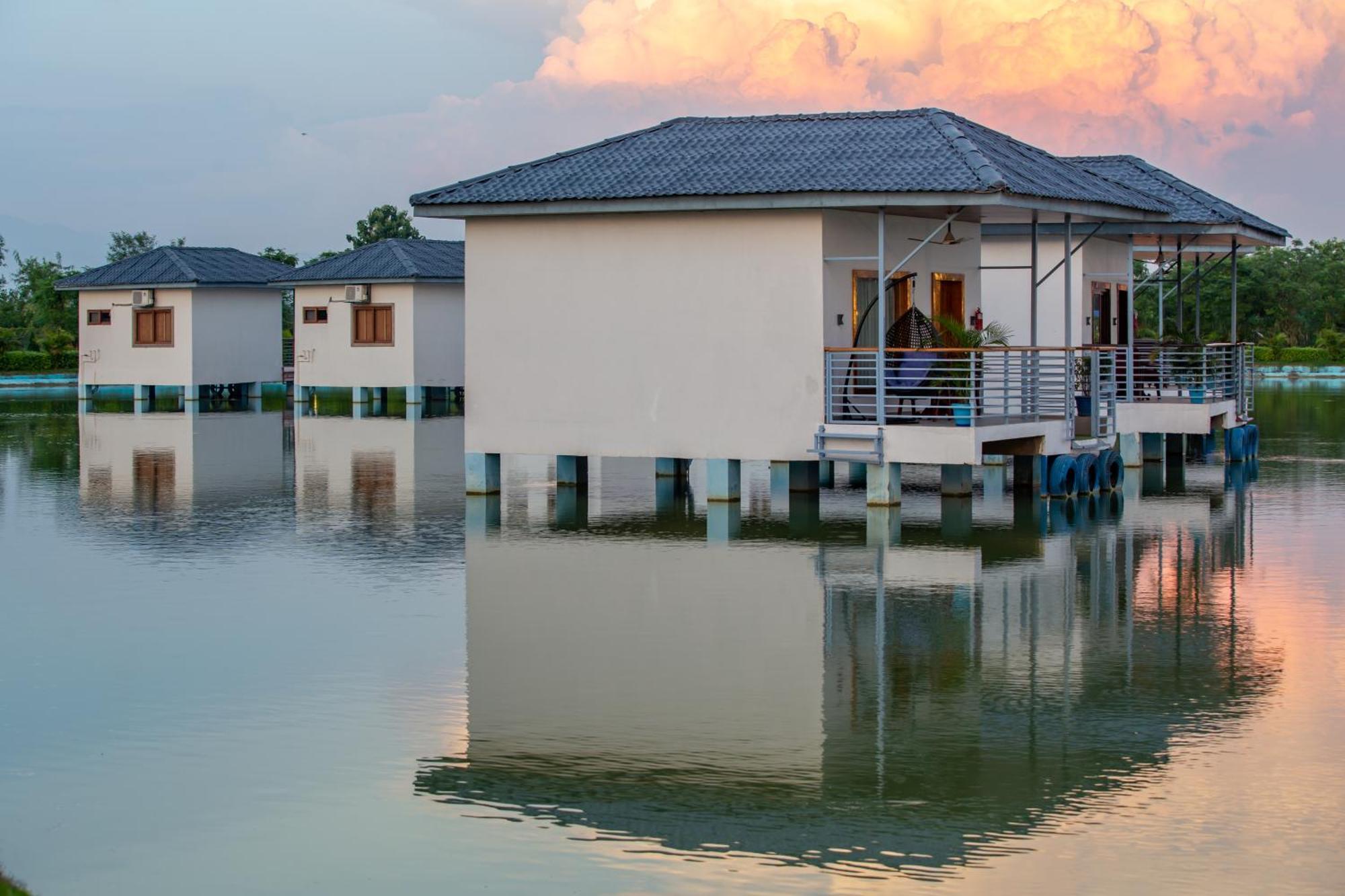 Lumbini Palace Resort Exterior photo